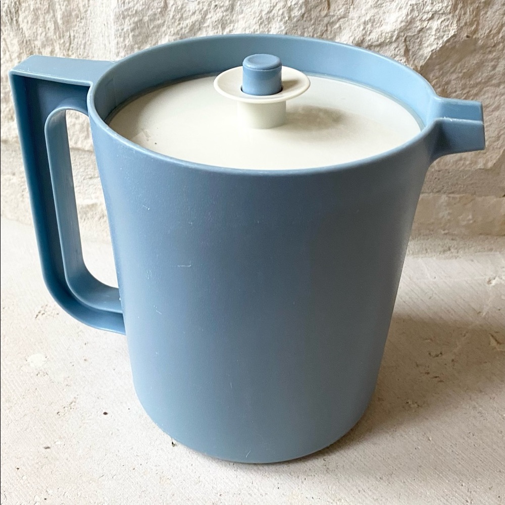 Vintage Blue Push Button Top 1.5qt Pitcher USA